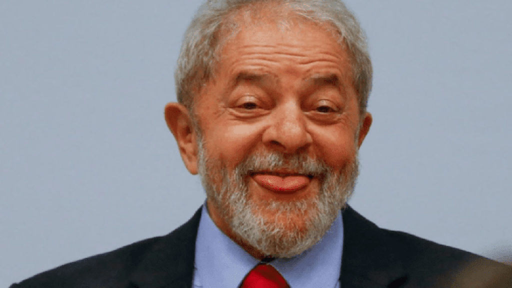 Lula decide não apresentar versão final do seu programa de governo