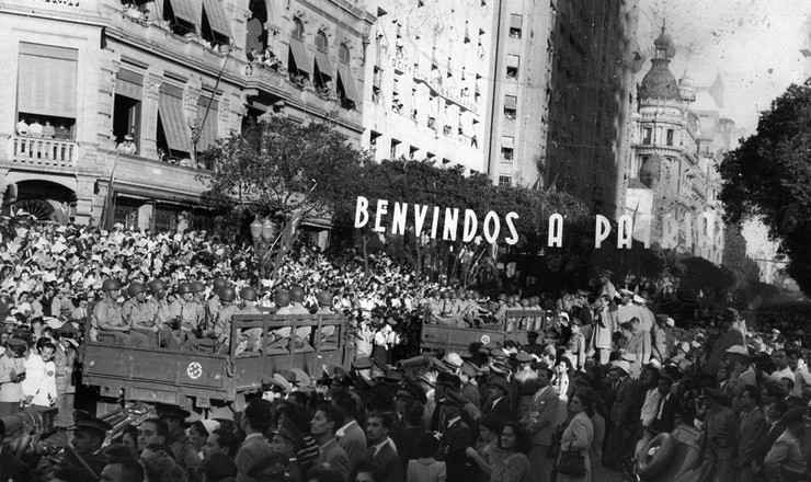 Ah, a democracia…