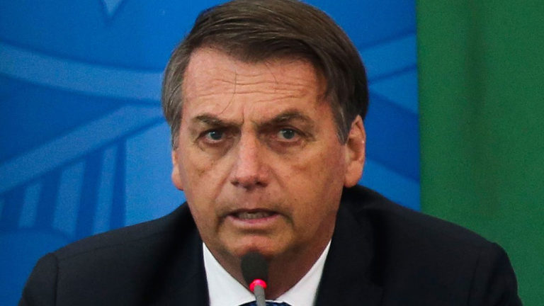 ‘Pega essa grana e refloreste a Alemanha, tá ok?’, diz Bolsonaro a Angela Merkel