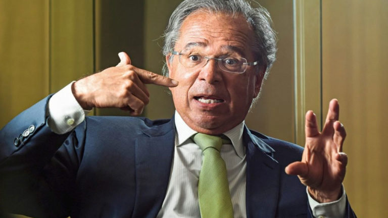 Paulo Guedes: “Somos 200 milhões de trouxas explorados por 2 empreiteiras, 4 bancos, 1 produtora de petróleo”