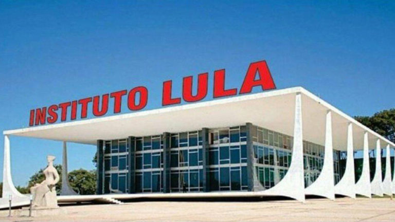 STF suspende transferência de Lula para penitenciária de Tremembé