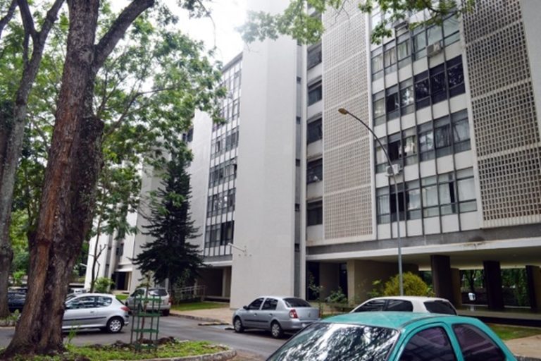 Governo tentará vender quase 4 mil imóveis, com meta de arrecadar R$ 36 bilhões
