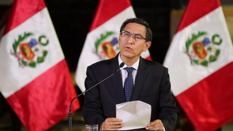 Presidente do Peru determina dissolução do Congresso e convoca novas eleições legislativas