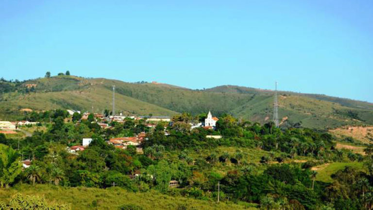 Prefeito da menor cidade do país é contra proposta de extinção de municípios