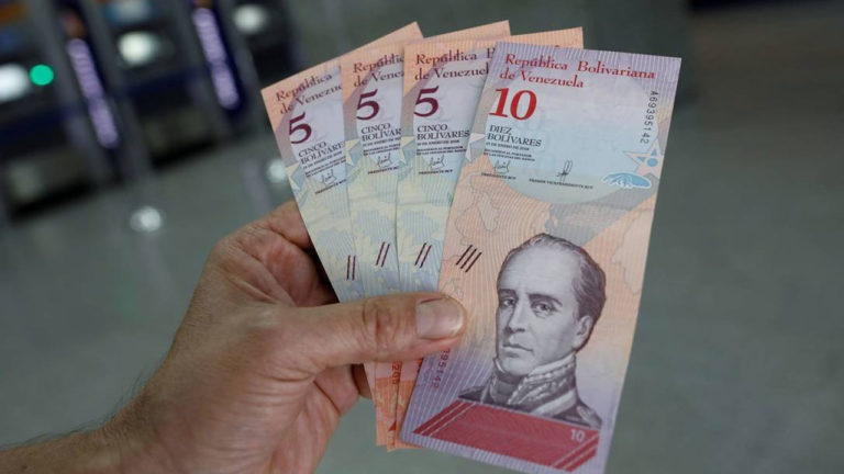 Venezuela aumenta salário mínimo em 66% e novo valor agora equivale a R$15