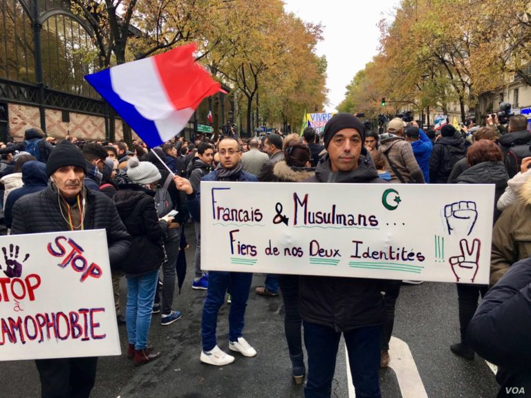 Senado da França alerta para expansão do islamismo no país