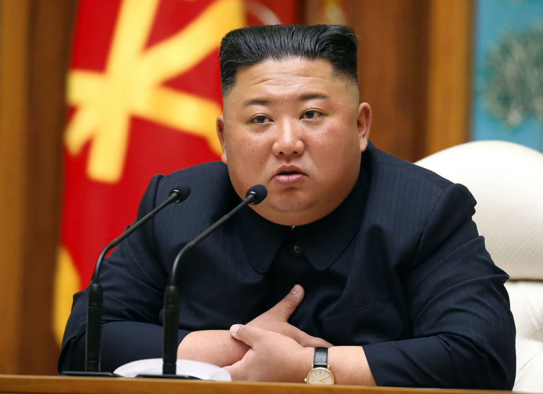 Coreia do Norte proíbe sorrisos, demonstrações de felicidade e bebidas alcoólicas