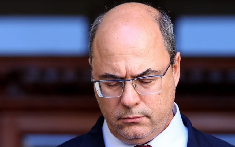 PGR denuncia Witzel e mais 11 por organização criminosa