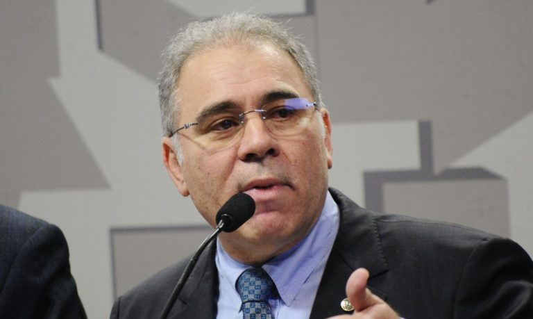 Queiroga garante toda população do país imunizada até fim do ano