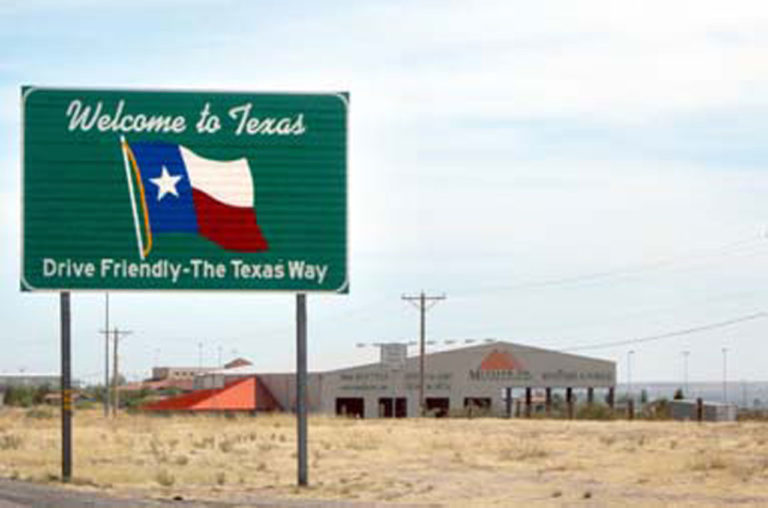 Após três semanas sem máscaras, Texas tem baixa recorde nos casos de covid