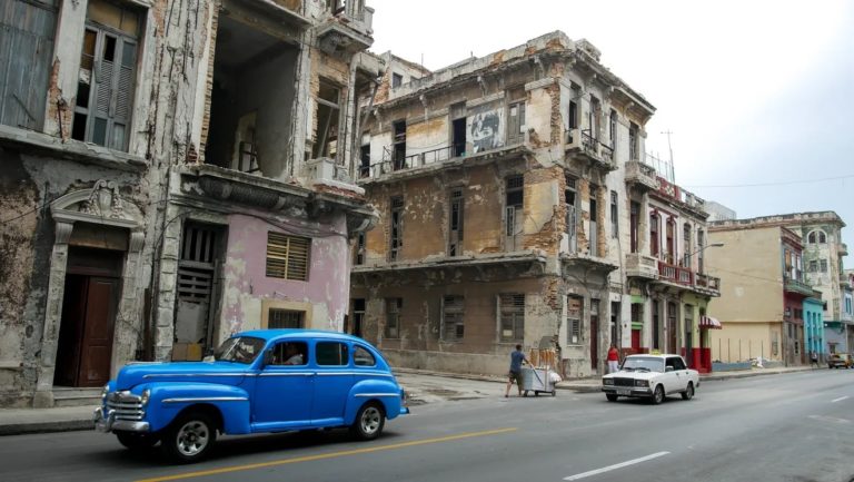 Presidente do BNDES diz que Cuba deu calote de R$ 3,5 bilhões e deixou charutos como garantia em empréstimo durante gestão do PT