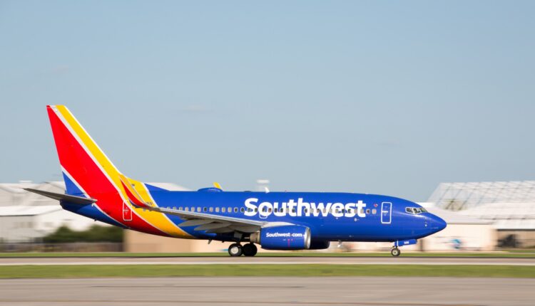 Protesto contra vacina obrigatória deixa Southwest Airlines sem 1800 voos no fim de semana