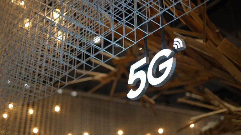Claro, TIM e Vivo levam os principais lotes no Leilão do 5G