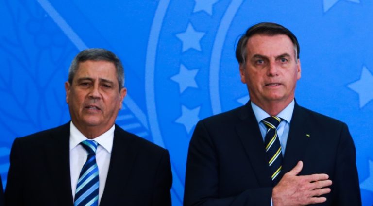 Bolsonaro confirma general Braga Netto como vice-presidente nas eleições