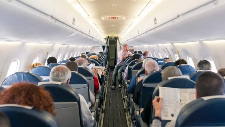 Brasil não convence aéreas low cost e governo tem opções escassas, avalia setor