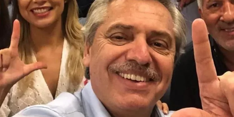 Alberto Fernández pede impeachment da Corte Suprema da Argentina
