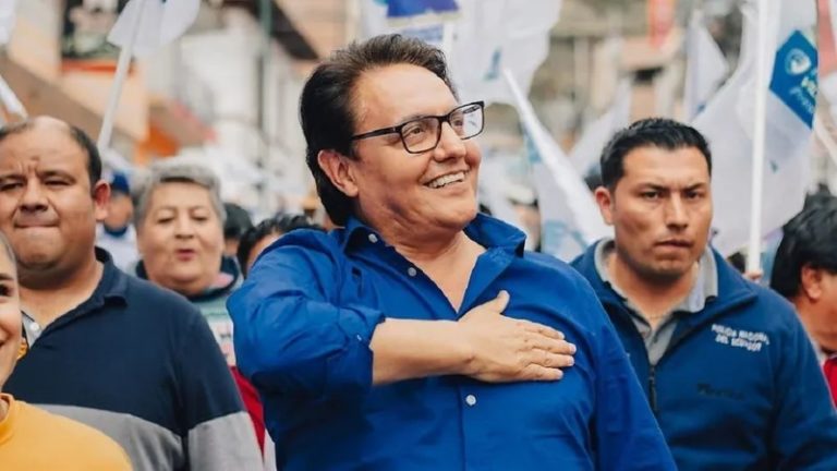 Fernando Villavicencio, candidato à presidência do Equador, é assassinado