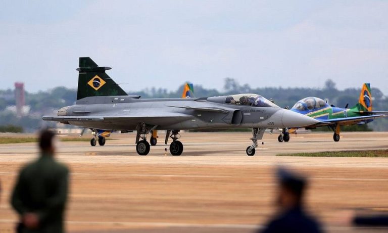 Crise entre Brasil e Israel pode pausar projetos da FAB que dependem de tecnologia israelense