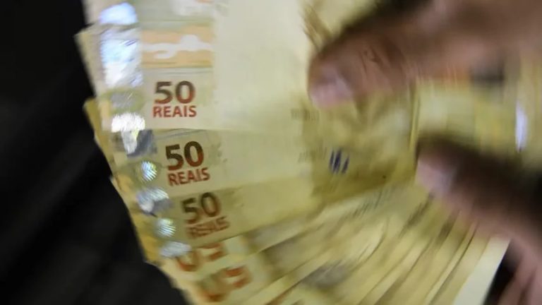 Dívida pública federal sobe 3,10% e atinge R$ 6,9 tri em maio