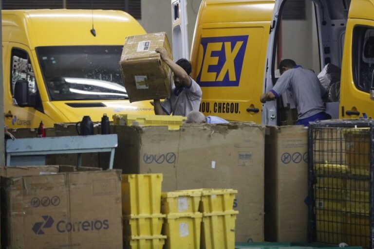 Correios estimam precisar de R$ 7 bi para fechar contas até o fim de 2026. Fazenda resiste