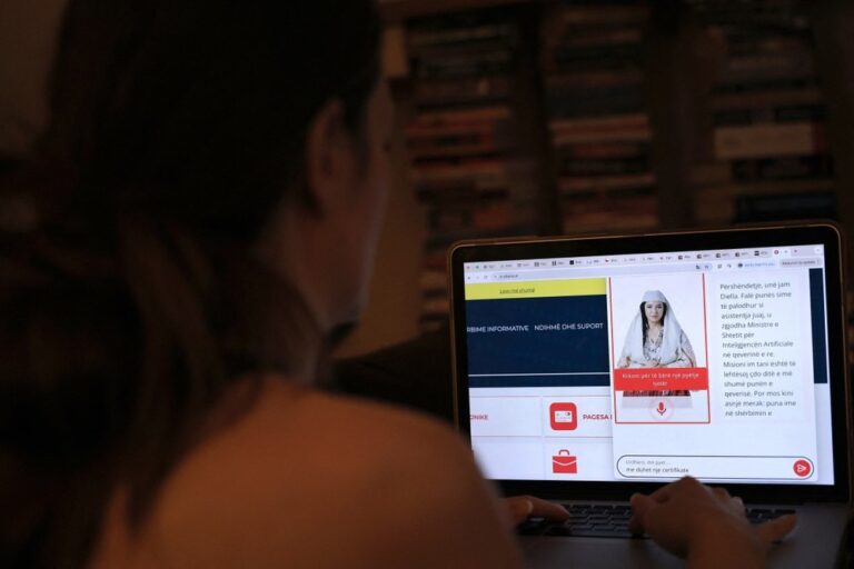 Albânia nomeia ministra gerada por IA, a primeira do mundo