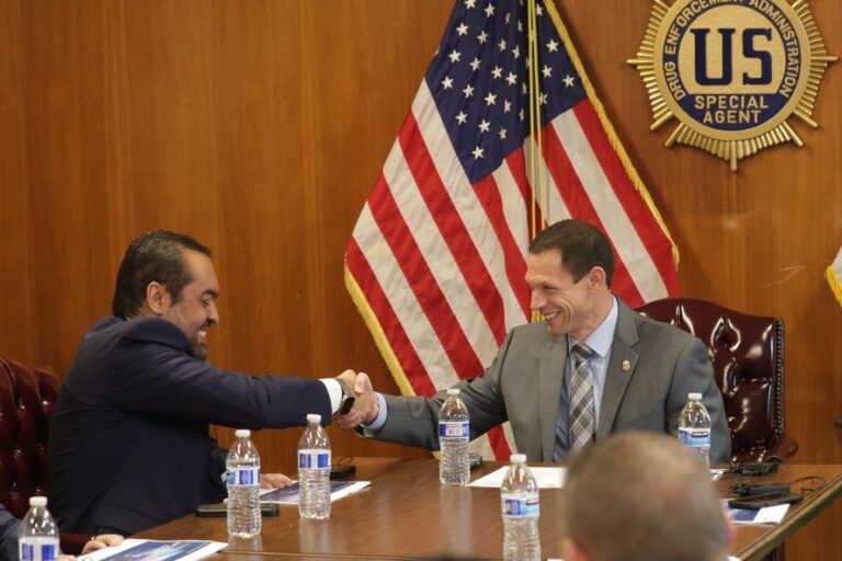 Relatório entregue a governo Trump por Castro pede sanções antiterrorismo contra Comando Vermelho