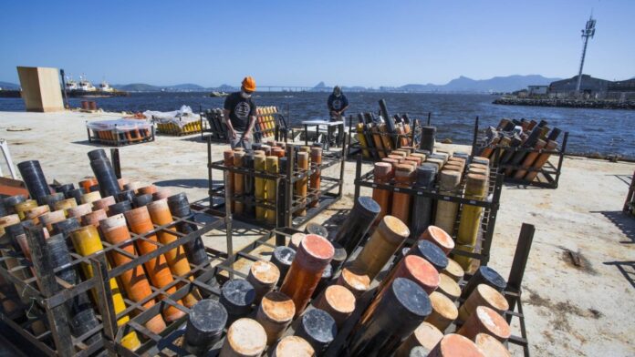 Os fogos já estão prontos aqui em casa ;)